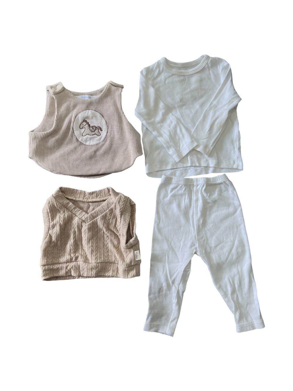 Set 2 áo gile màu be Nous và Nubes tặng kèm bộ dài tay No brand màu trắng (size 3→6m) - Ảnh 1