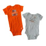 Set 2 bộ bodysuit Gerber màu cam/xanh dương (size 6→9m)