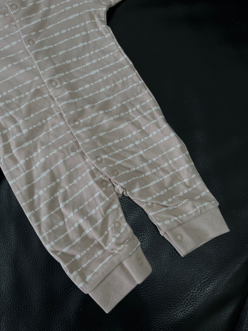 Set 2 bodysuit dài tay Mothercare màu nâu/xanh (size 1→3m) tặng kèm quần dài H&M màu be (size 2→4m) - Ảnh 21