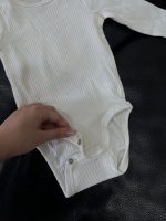 Set 2 bodysuit dài tay H&M màu trắng/xám (size 4→6m) - Ảnh 4