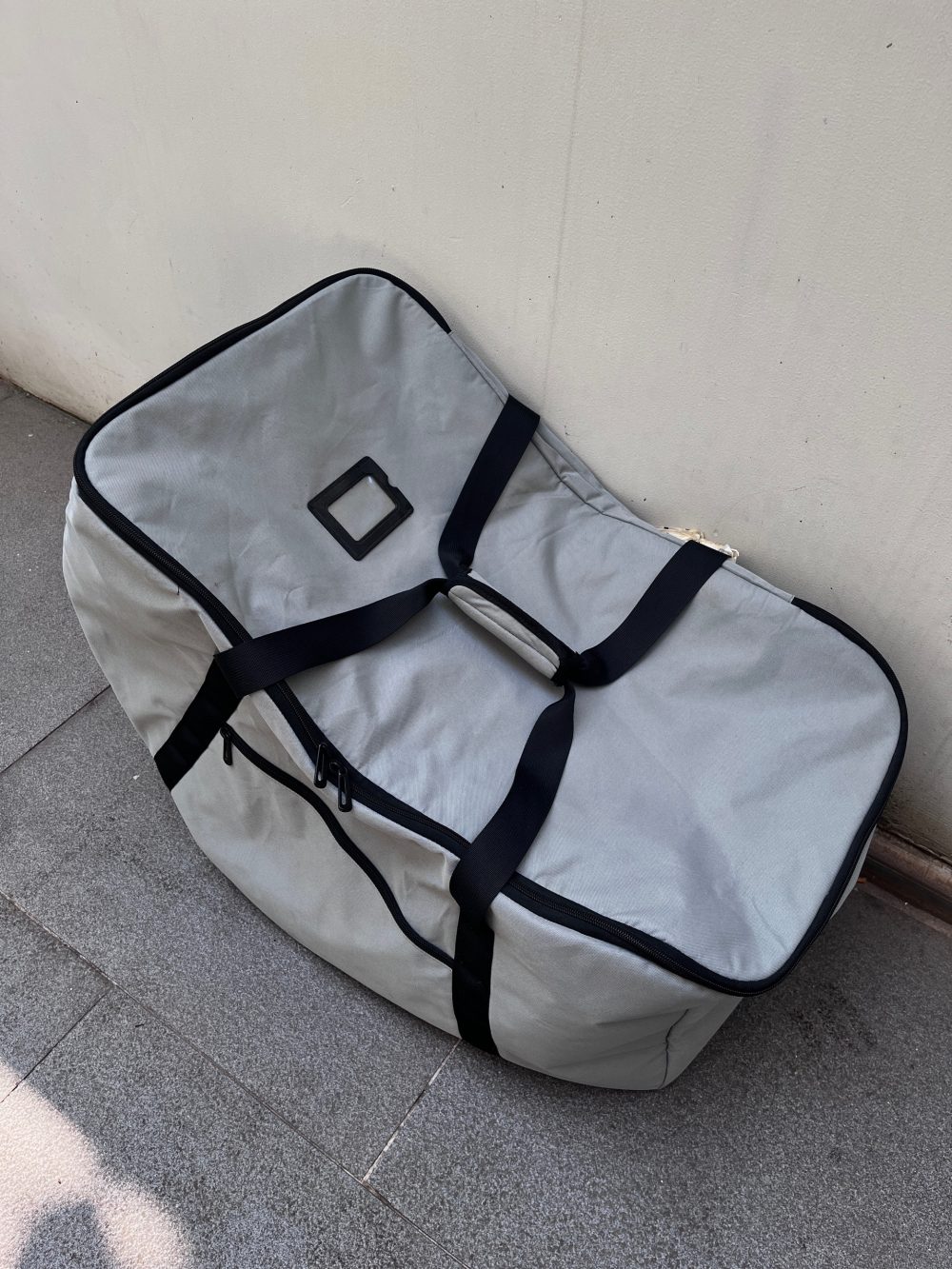 Xe đẩy kết hợp ghế ngồi ô tô Doona màu đen, tặng kèm đệm xe đẩy và miếng lót ô tô (1,8→13,6kg, còn túi đựng) - Ảnh 6