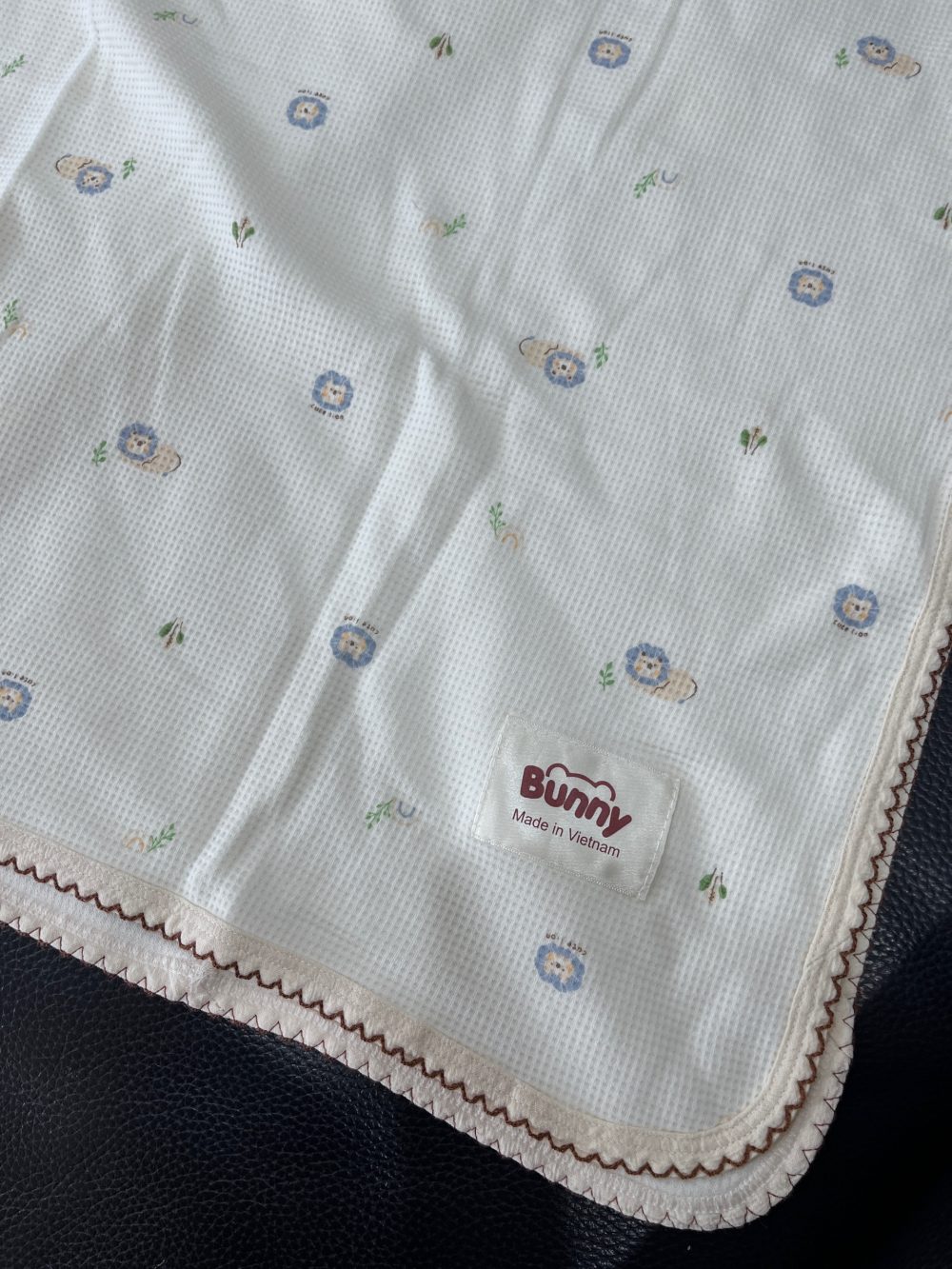 Set vỏ gối chống trào ngược, chăn và ủ choàng vải sợi tre Bunny họa tiết sư tử - Ảnh 19