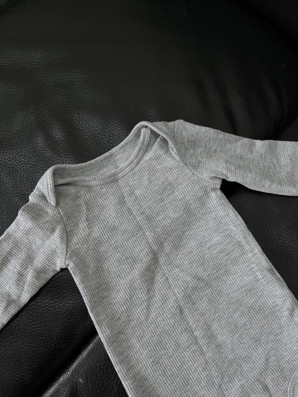 Set 2 body đùi Uala Rogo & Carter's màu xám (size 6→9m) - Ảnh 7