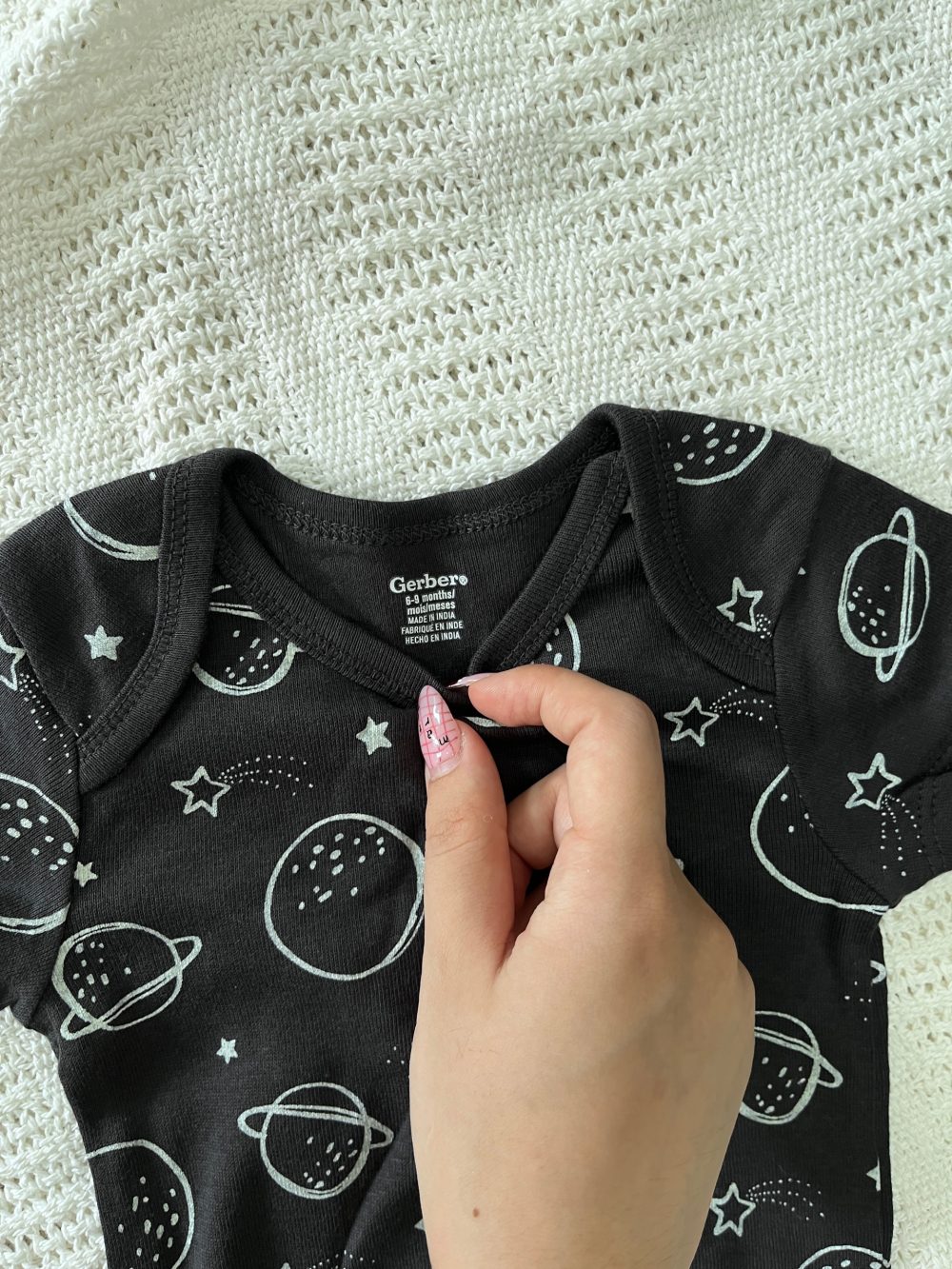 Set 4 bộ bodysuit Gerber họa tiết vũ trụ (size 6→9m) - Ảnh 4