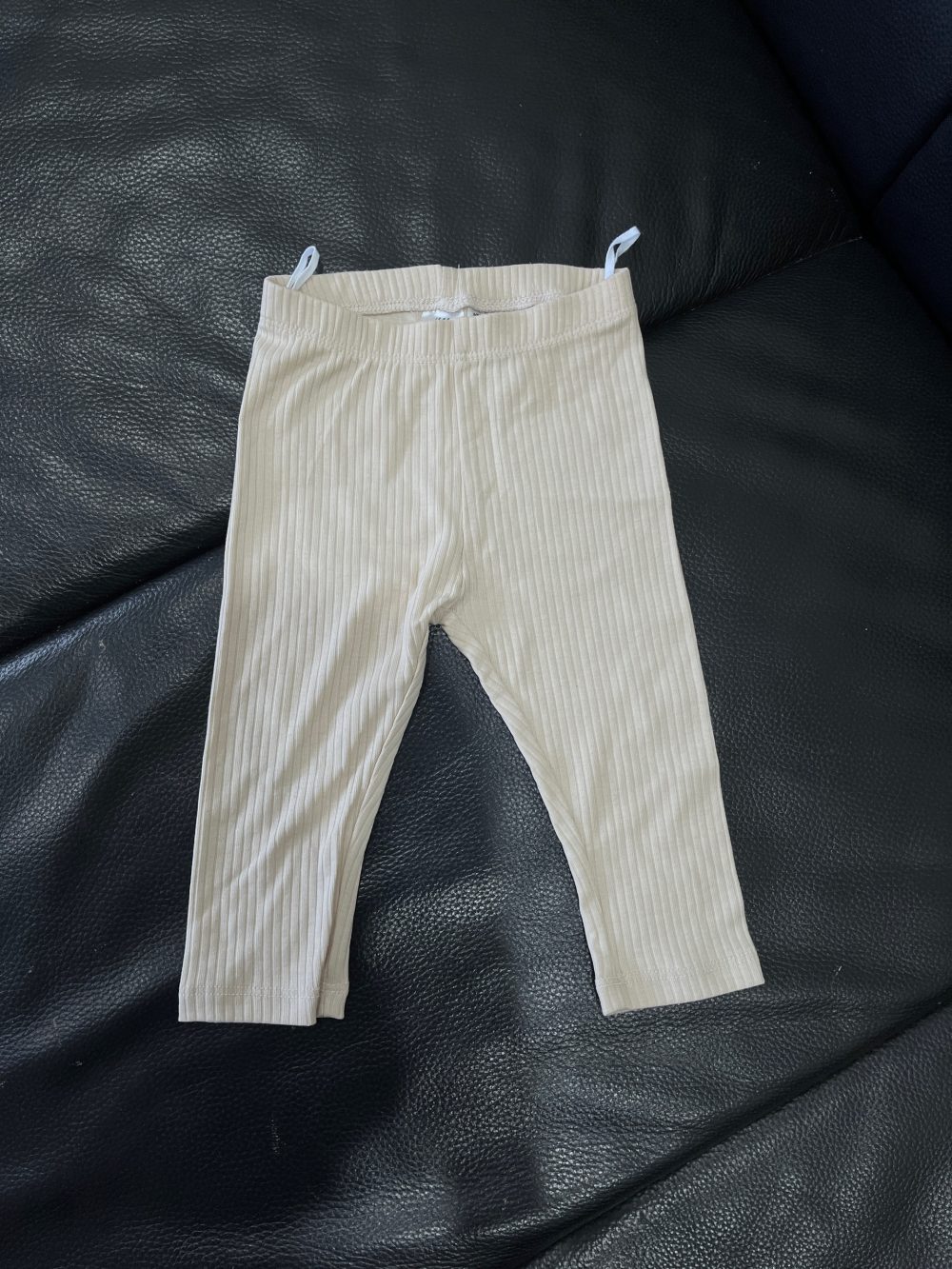 Set 2 quần dài H&M màu be/nâu (size 6→9m) - Ảnh 2