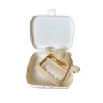 Gặm nướu silicon hình gấu TGM màu Beige kèm hộp đựng