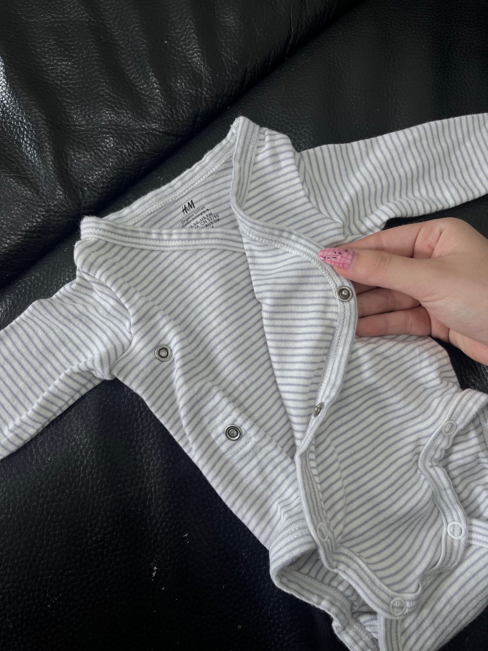 Set 3 bộ bodysuit đáp chéo H&M màu xanh/trắng (size 0→1m) - Ảnh 21