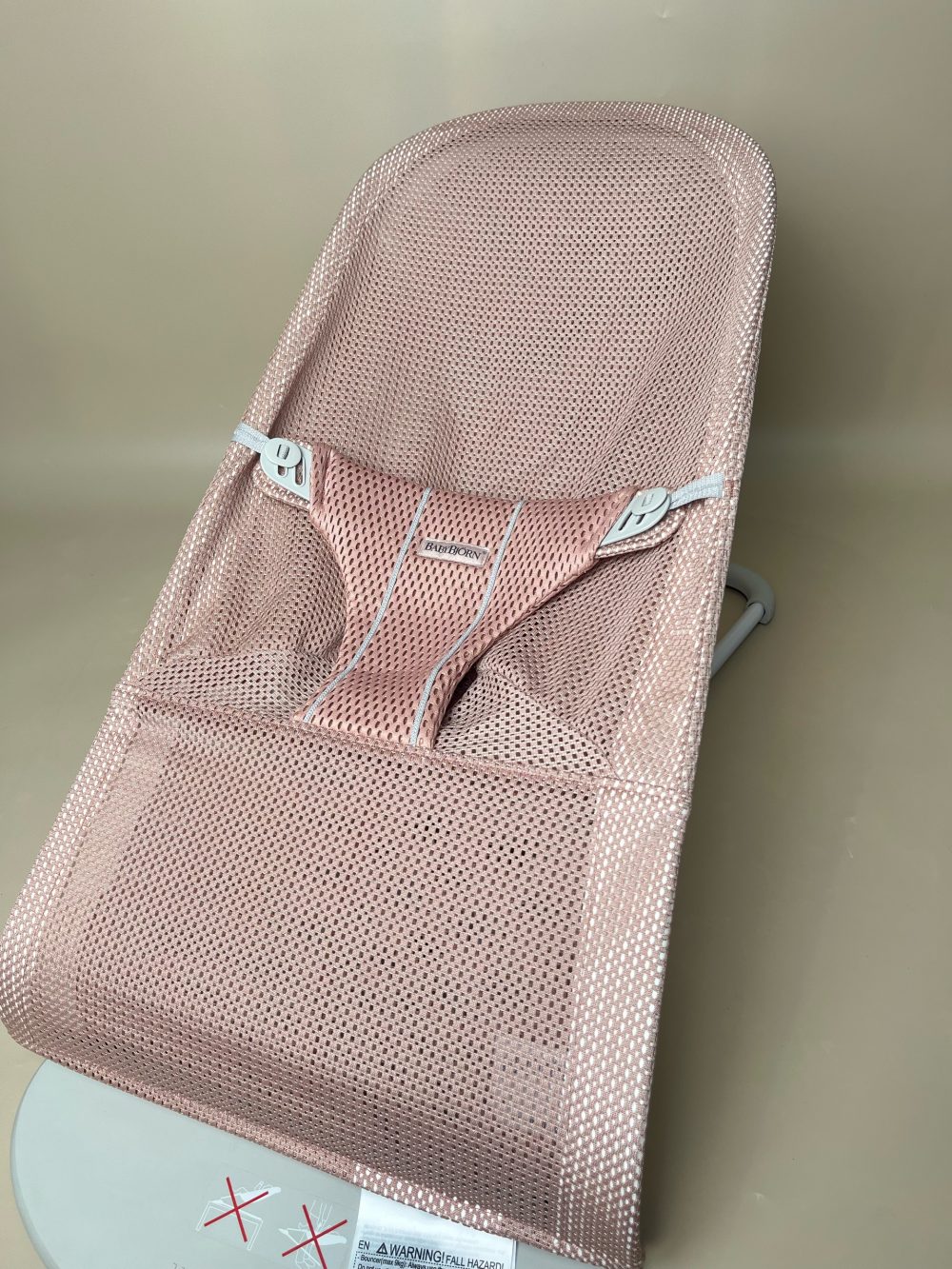 Ghế rung Baby Bjorn Bouncer Bliss vải lưới mesh màu hồng khung trắng (nobox) - Ảnh 12