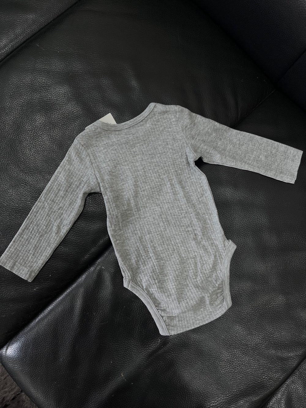 Set 2 bodysuit dài tay H&M màu trắng/xám (size 4→6m) - Ảnh 10