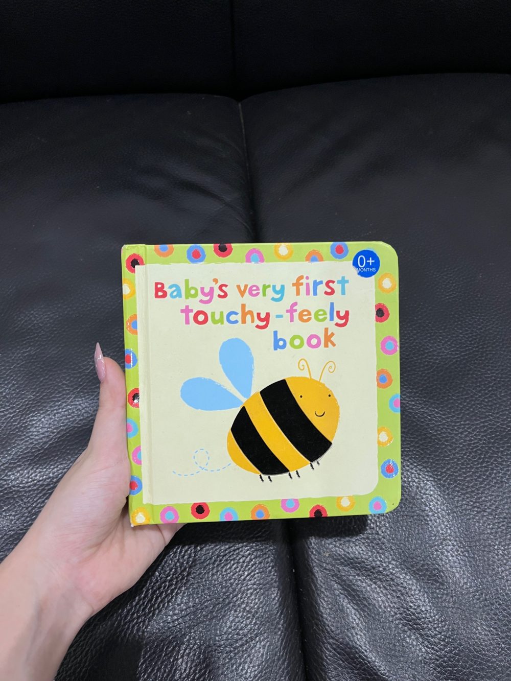 Set 3 cuốn sách Bedtime, All Ears và Baby's Very First Touchy-Feely Book - Ảnh 4
