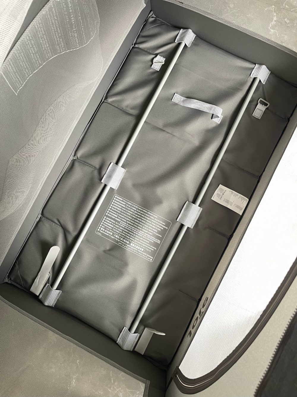 Cũi gấp gọn Joie Kubbie Sleep Foggy Gray và đệm cũi xơ dừa Chilux ( fullbox) - Ảnh 14