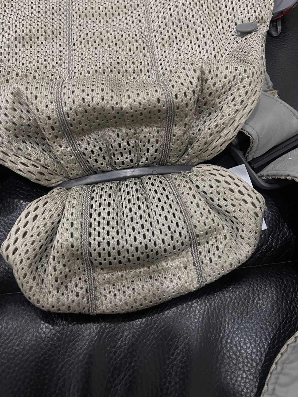 Địu BabyBjorn Baby Carrier Mini Ariy mesh màu grey beige (size: 0m->1y~ 3kg2->11kg) full box (Bill VNQ) - Ảnh 2
