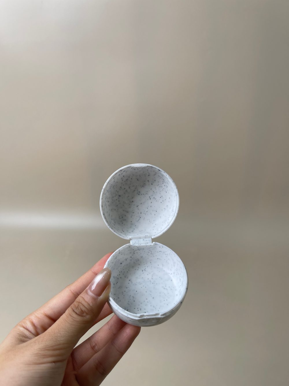 Núm ti giả Moyuum silicone cho bé màu vàng (3-6m/kèm hộp đựng) - Ảnh 3