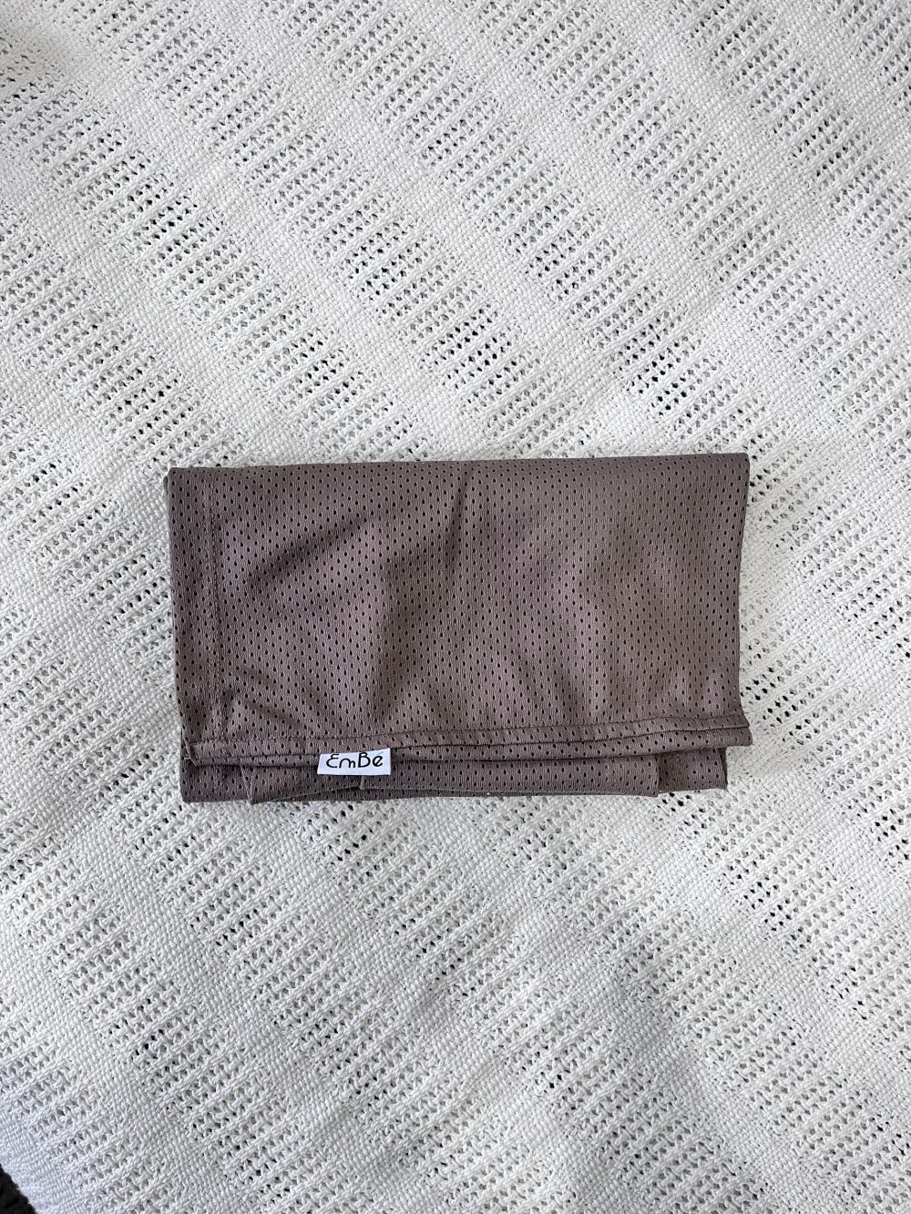 Địu vải lưới EmBé Sling, size: WindMesh Plus màu Mocha ( size: 0->24m, còn túi đựng ) - Ảnh 9