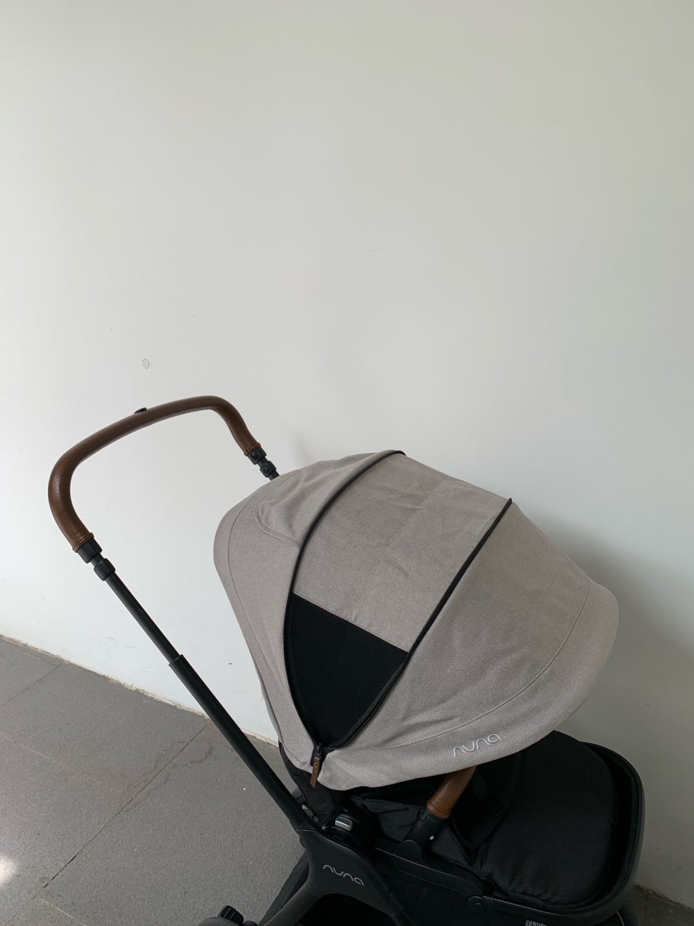 Xe đẩy Nuna Triv màu xám khung đen (sơ sinh - 22kg) - Ảnh 3