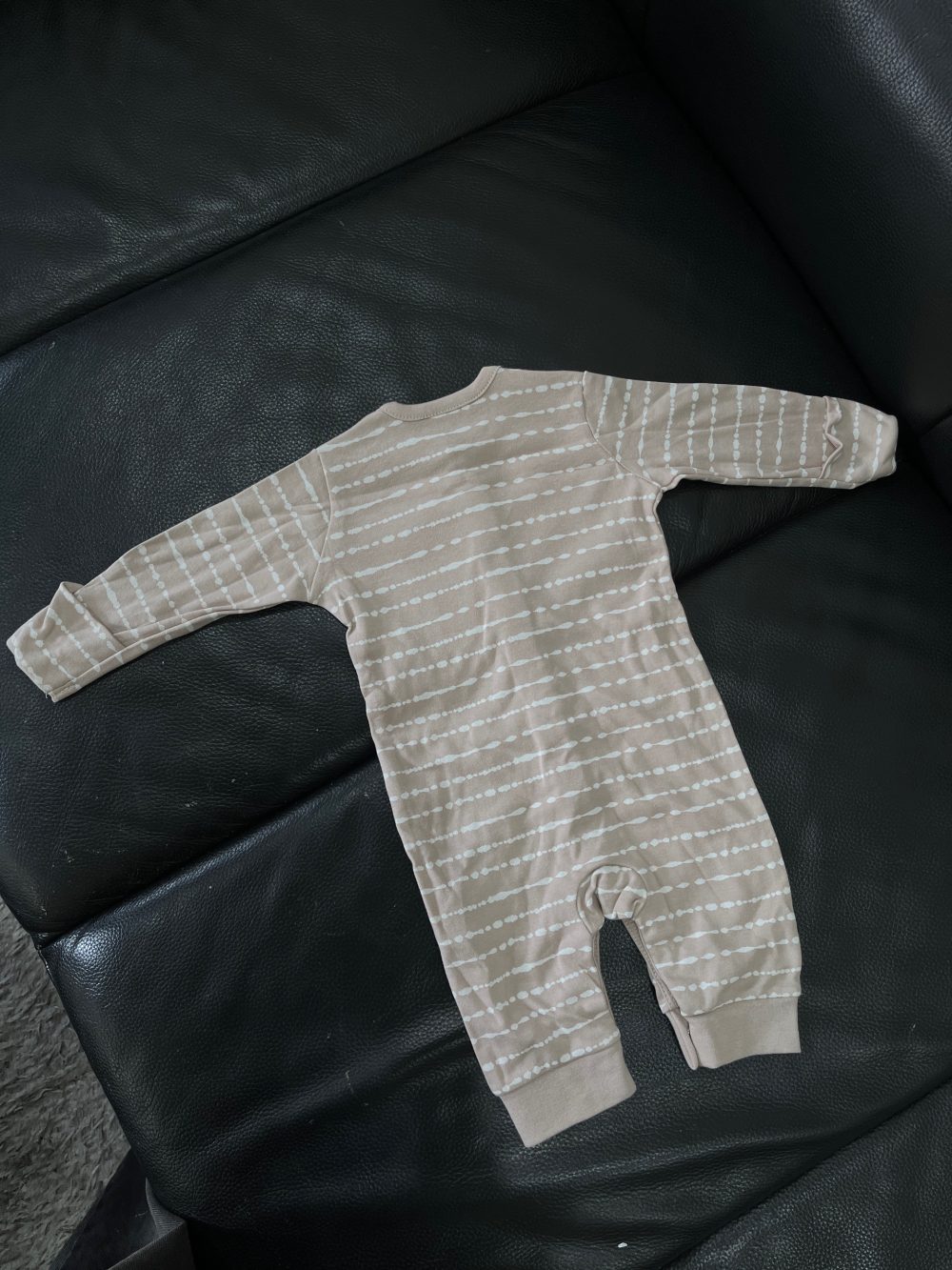 Set 2 bodysuit dài tay Mothercare màu nâu/xanh (size 1→3m) tặng kèm quần dài H&M màu be (size 2→4m) - Ảnh 19