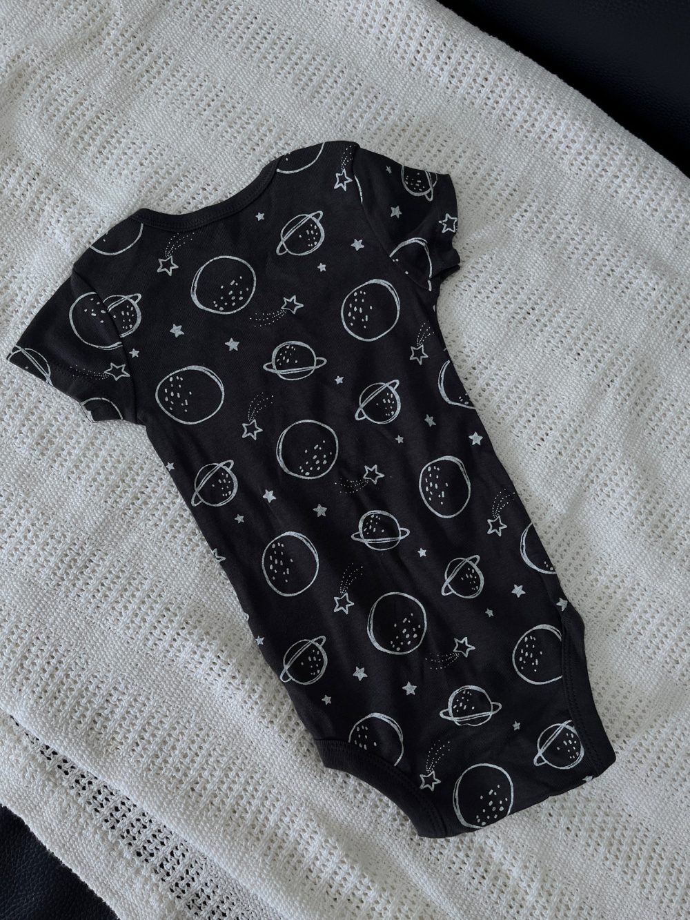Set 4 bộ bodysuit Gerber họa tiết vũ trụ (size 6→9m) - Ảnh 5
