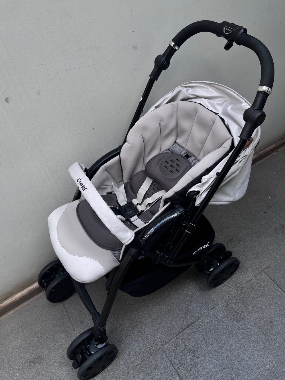 Xe đẩy Combi Crossgo 4 cas màu ghi (size 1→36m, tối đa 15kg) - Ảnh 2
