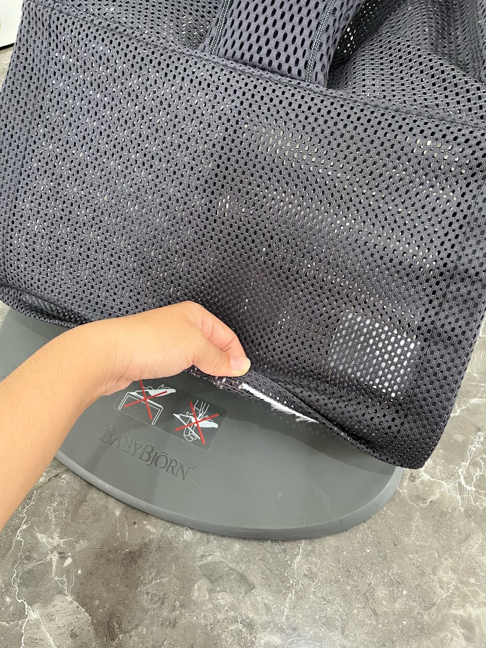 Ghế rung Baby Bjorn Bouncer Bliss vải lưới mesh màu anthracite ( no box) kèm thanh đồ chơi BabyBjorn - Ảnh 10