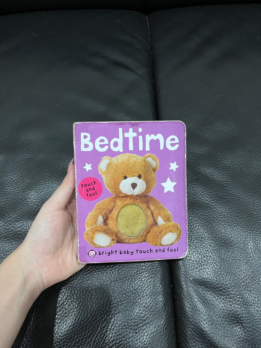 Set 3 cuốn sách Bedtime, All Ears và Baby's Very First Touchy-Feely Book - Ảnh 9