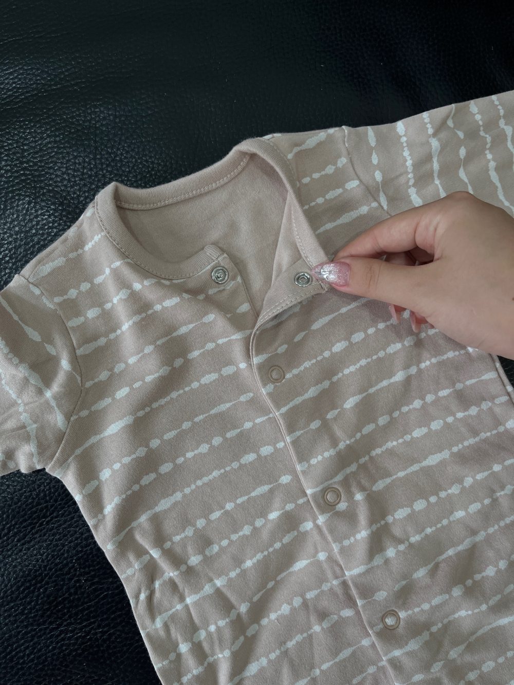 Set 2 bodysuit dài tay Mothercare màu nâu/xanh (size 1→3m) tặng kèm quần dài H&M màu be (size 2→4m) - Ảnh 16
