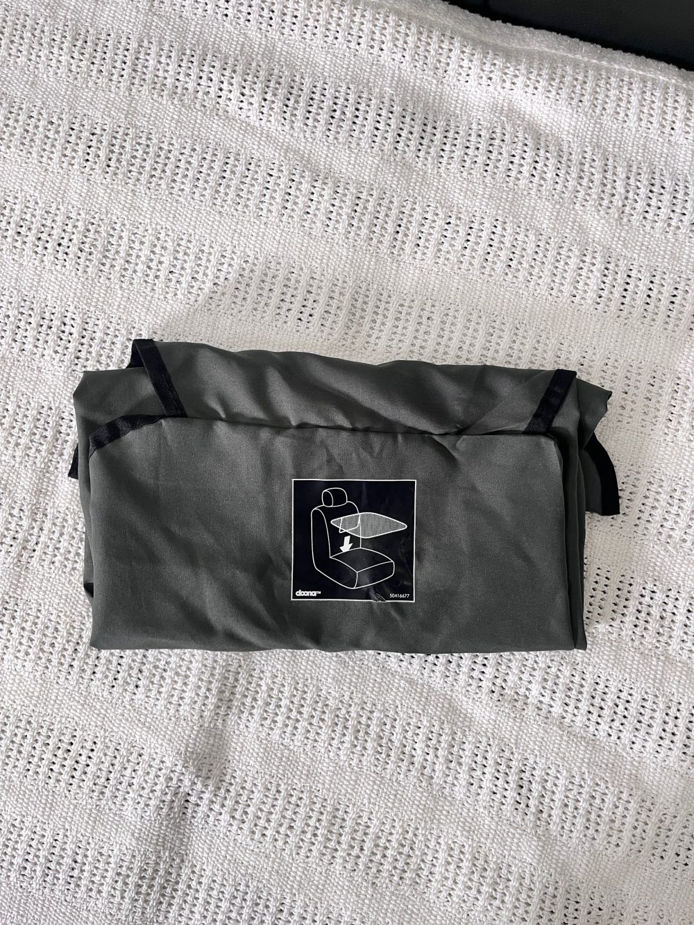 Xe đẩy kết hợp ghế ngồi ô tô Doona màu đen, tặng kèm đệm xe đẩy và miếng lót ô tô (1,8→13,6kg, còn túi đựng) - Ảnh 4