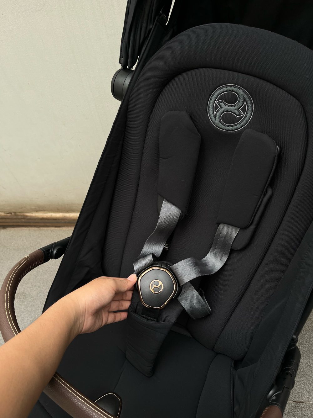 Xe đẩy Cybex Coya Rose Gold màu đen kèm bumper bar ( size: 0->4y, tối đa 22kg) - Ảnh 11