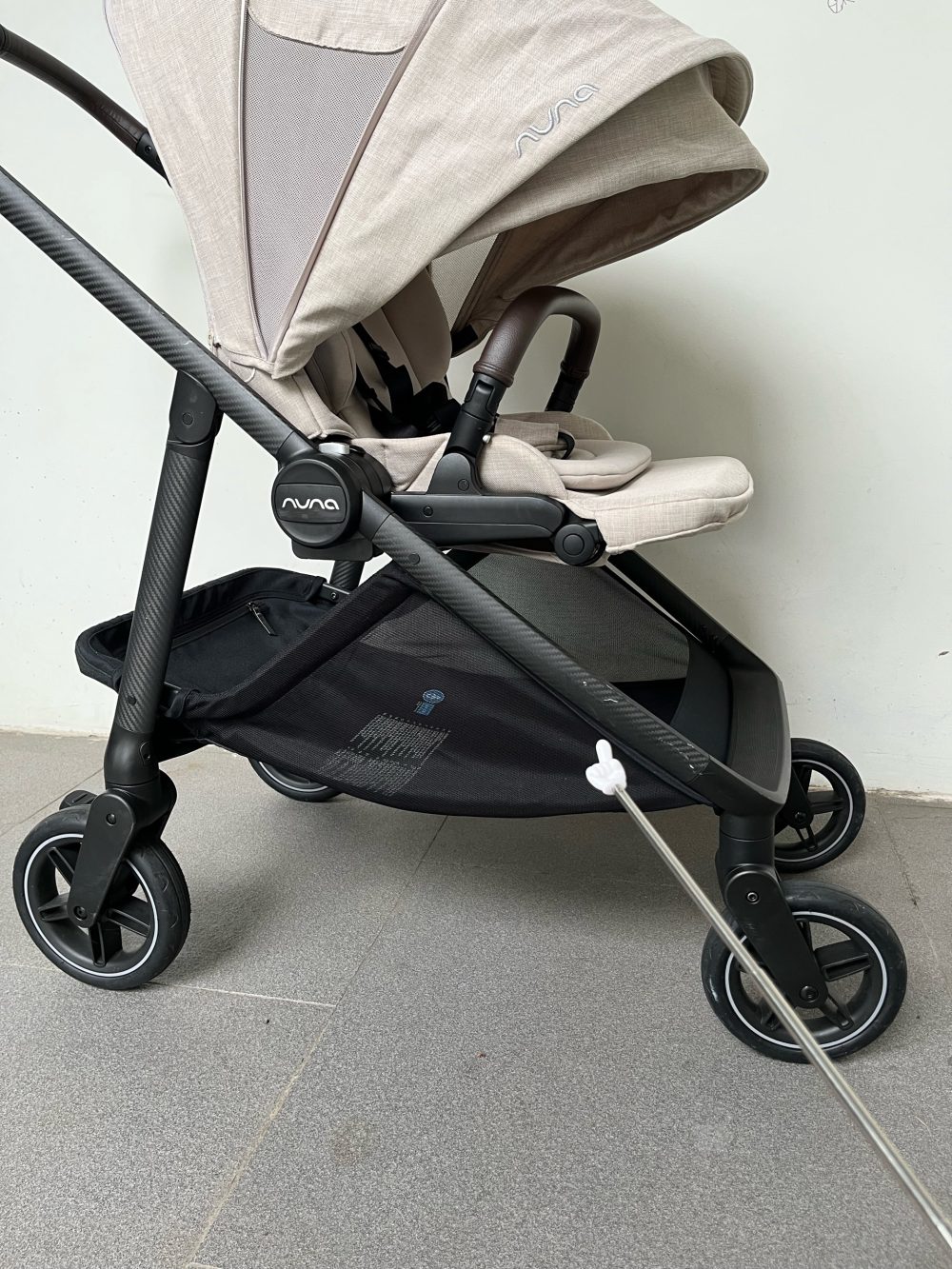 Xe đẩy Nuna Swiv với bánh xoay 360° màu biscotti (size: 0->22kg~4y) fullbox, full phụ kiện, còn BH: 21/6/2027 - Ảnh 9