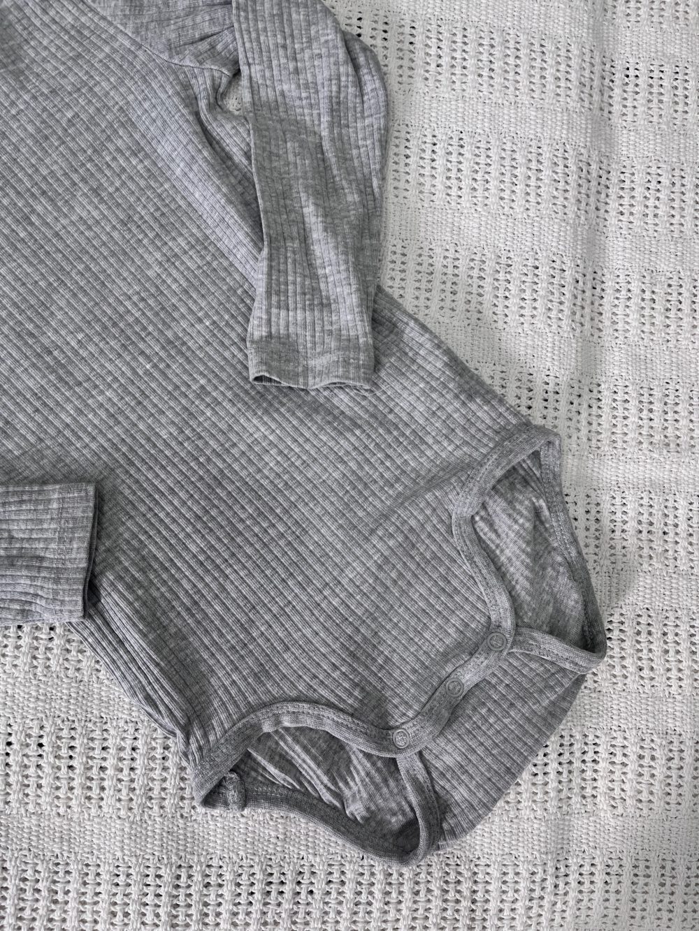 Set 3 bodysuit dài tay H&M màu xám, đen (size 1,5→2y) - Ảnh 12