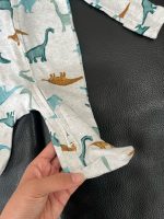 Set 2 bộ sleepsuit Carter’s hoạ tiết rừng khủng long ( size: newborn ) - Ảnh 3