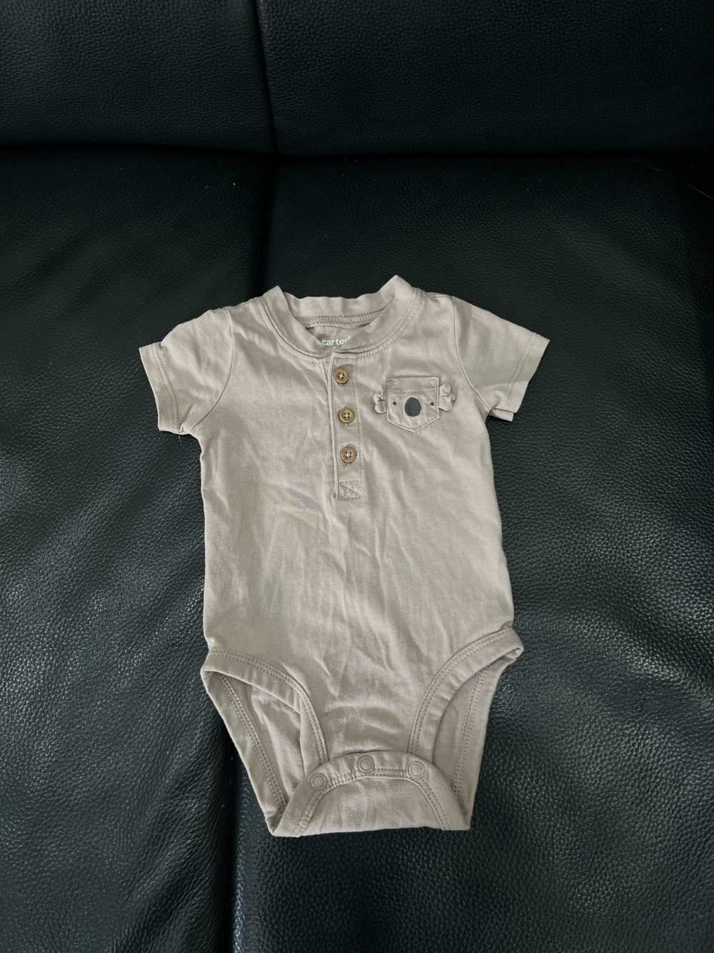 Set 3 bộ bodysuit Litte Chickadees và Carter’s màu trắng, xanh, be ( size: 0->3m) - Ảnh 3