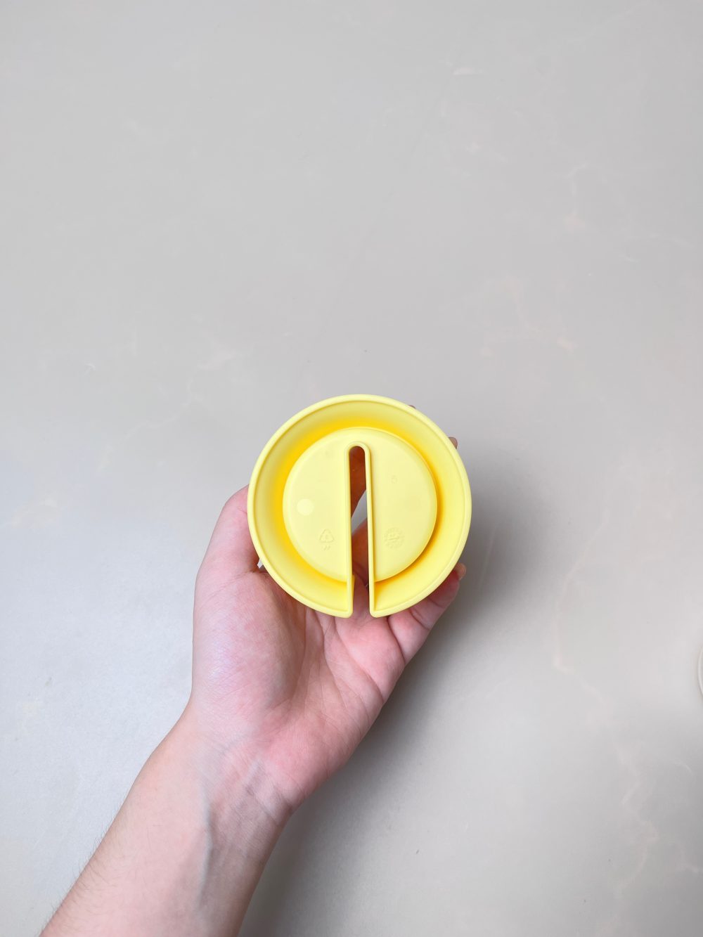 Máy hút sữa Medela Pump in Style MaxFlow Hands Free ( full box) tặng kèm phễu hạ size, miếng lót thấm sữa và áo hút sữa, túi trữ sữa - Ảnh 2