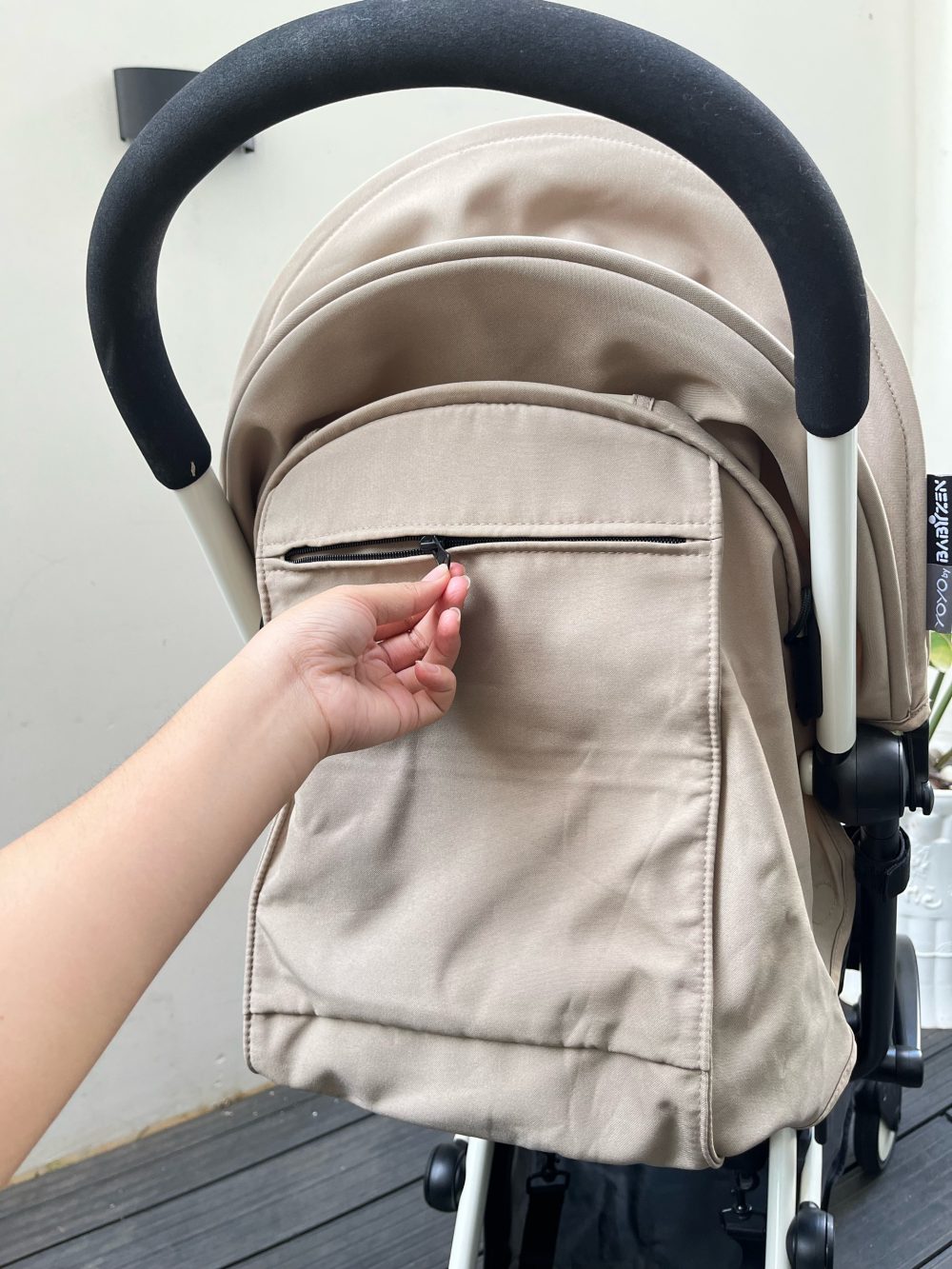 Xe đẩy Babyzen YoYo+ khung trắng màu beige ( size: 6m->22kg~4y), còn túi đựng - Ảnh 15