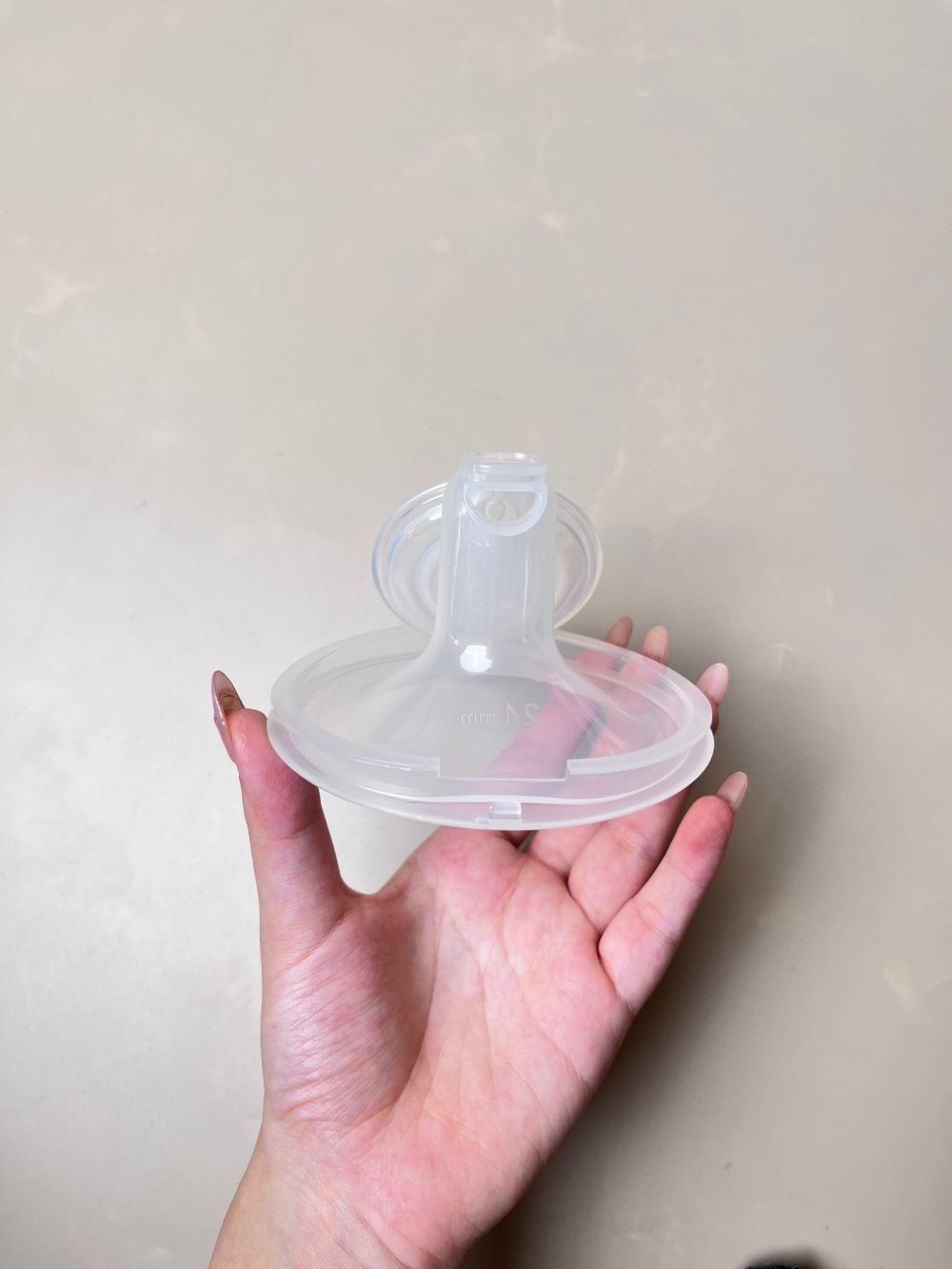 Máy hút sữa Medela Pump in Style MaxFlow Hands Free ( full box) tặng kèm phễu hạ size, miếng lót thấm sữa và áo hút sữa, túi trữ sữa - Ảnh 22
