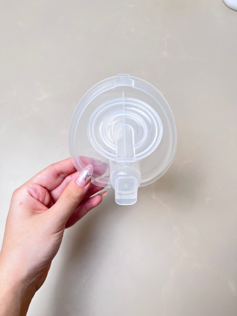 Máy hút sữa Medela Pump in Style MaxFlow Hands Free ( full box) tặng kèm phễu hạ size, miếng lót thấm sữa và áo hút sữa, túi trữ sữa - Ảnh 29