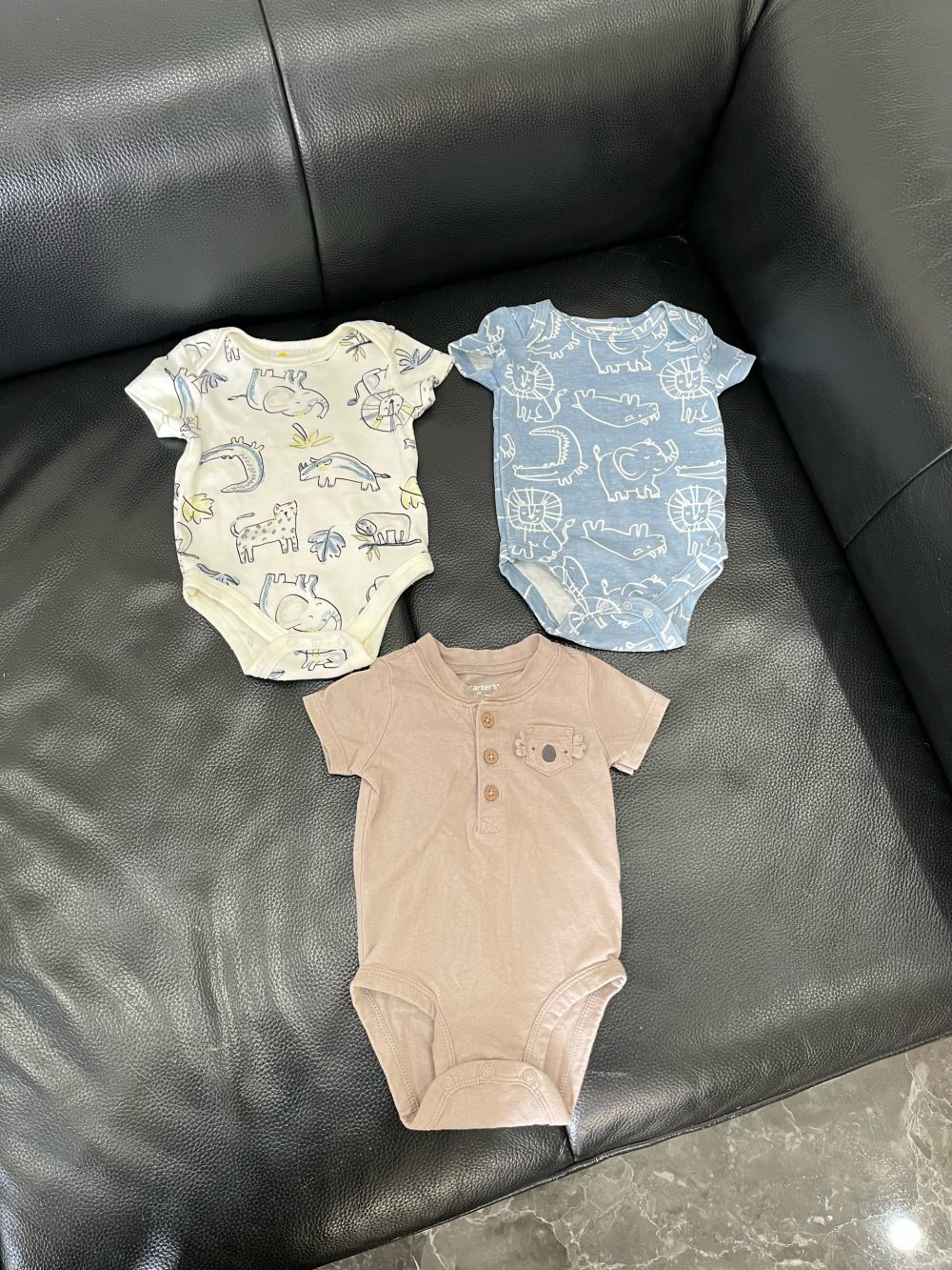 Set 3 bộ bodysuit Litte Chickadees và Carter’s màu trắng, xanh, be ( size: 0->3m) - Ảnh 6