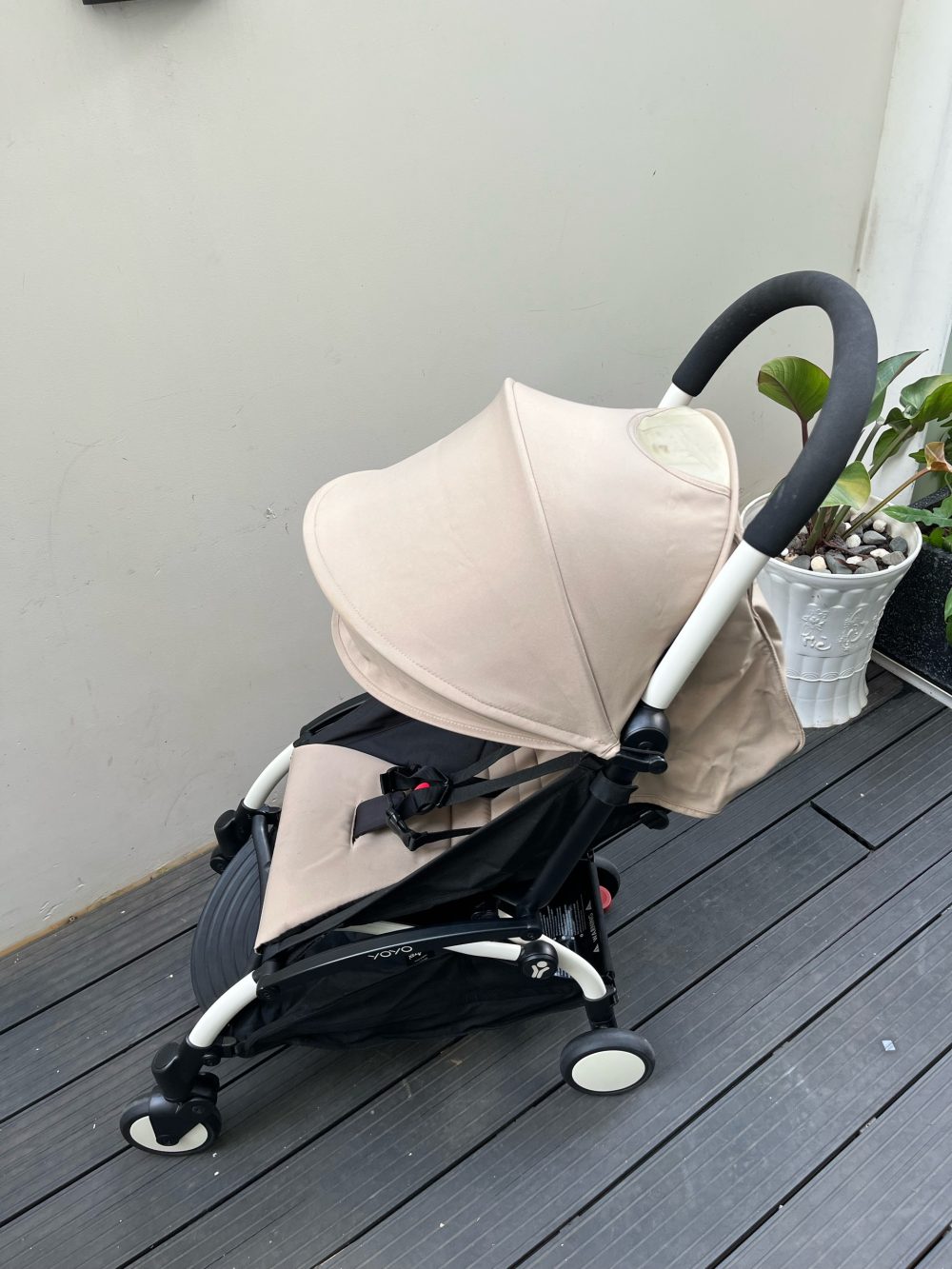 Xe đẩy Babyzen YoYo+ khung trắng màu beige ( size: 6m->22kg~4y), còn túi đựng - Ảnh 14