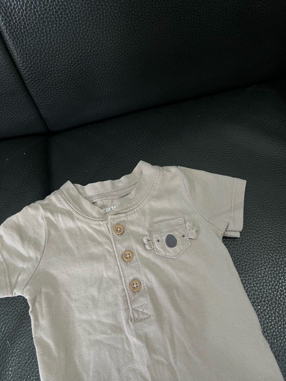 Set 3 bộ bodysuit Litte Chickadees và Carter’s màu trắng, xanh, be ( size: 0->3m) - Ảnh 12
