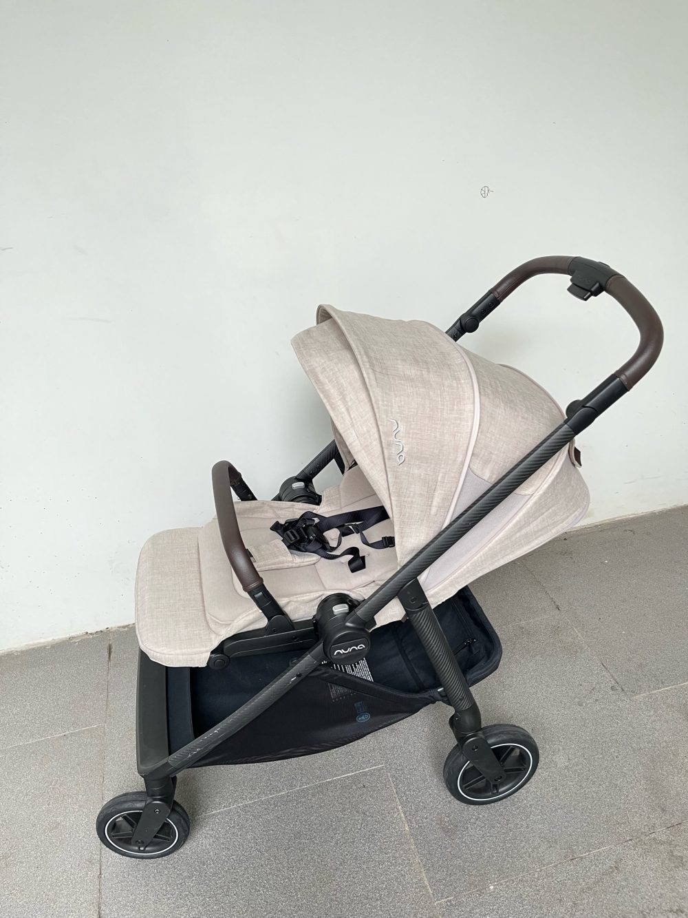 Xe đẩy Nuna Swiv với bánh xoay 360° màu biscotti (size: 0->22kg~4y) fullbox, full phụ kiện, còn BH: 21/6/2027 - Ảnh 13