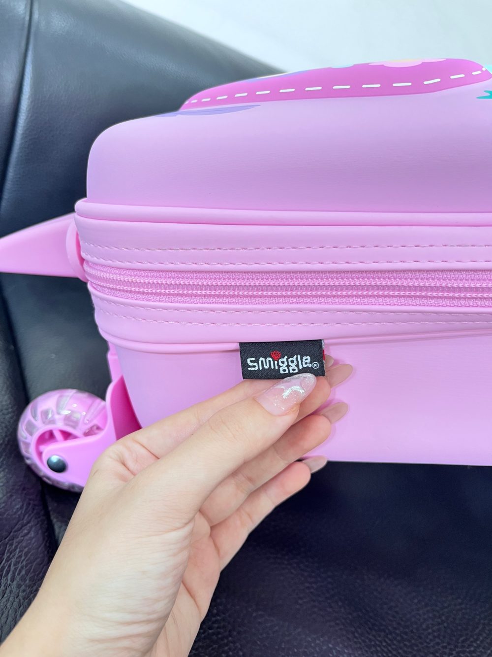 Vali Smiggle Little Journeys Tiny Hardtop màu hồng (no box) - Ảnh 4