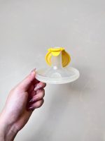 Máy hút sữa Medela Pump in Style MaxFlow Hands Free ( full box) tặng kèm phễu hạ size, miếng lót thấm sữa và áo hút sữa, túi trữ sữa - Ảnh 17