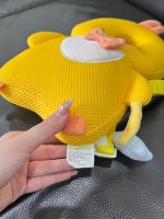 Gối bảo vệ đầu Ggomoosin hình vịt vàng - Ảnh 3