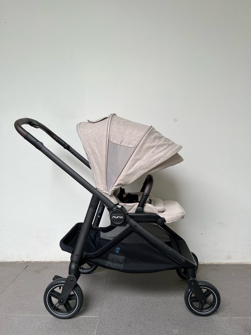 Xe đẩy Nuna Swiv với bánh xoay 360° màu biscotti (size: 0->22kg~4y) fullbox, full phụ kiện, còn BH: 21/6/2027 - Ảnh 6
