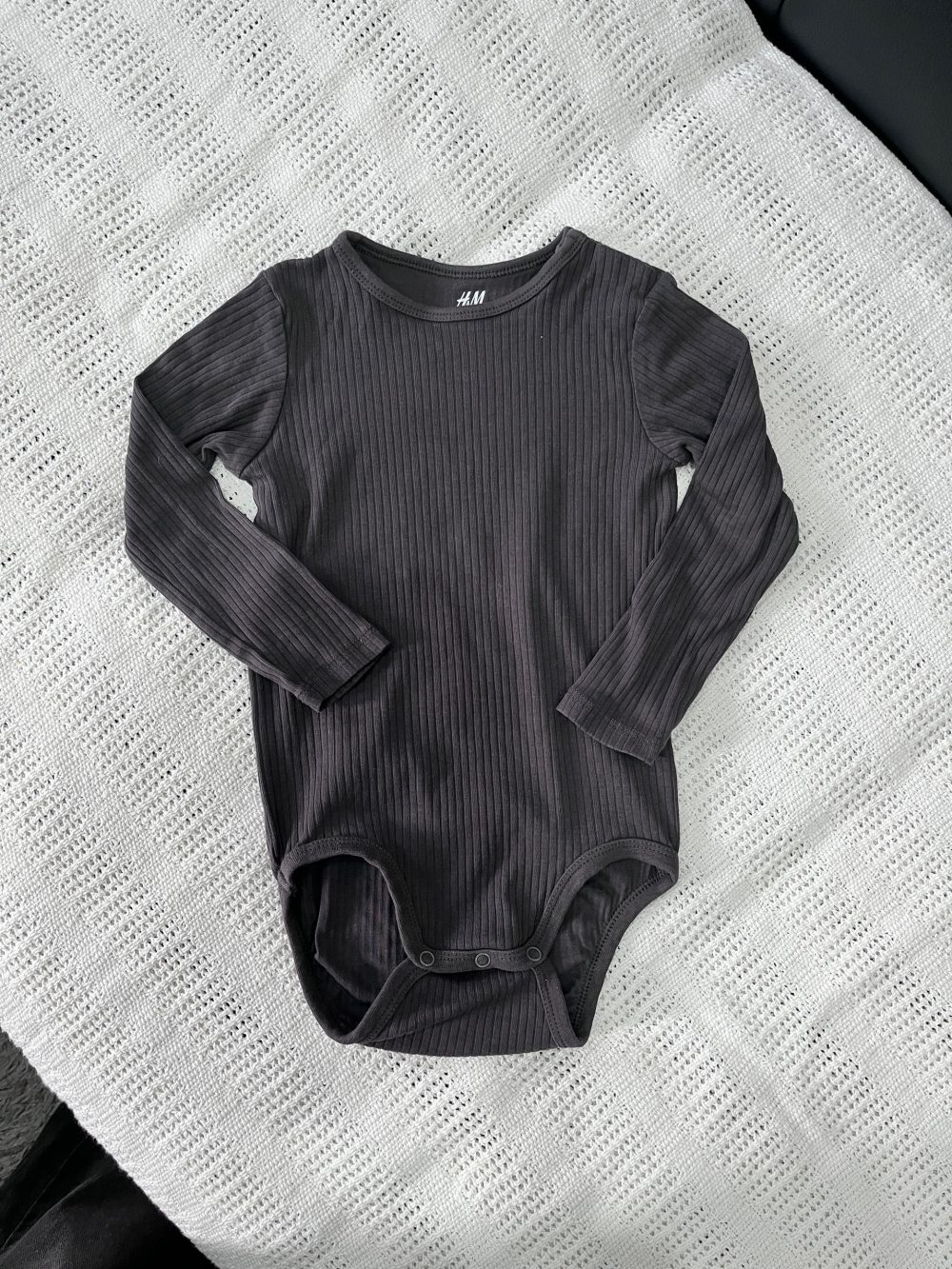Set 3 bodysuit dài tay H&M màu xám, đen (size 1,5→2y) - Ảnh 13