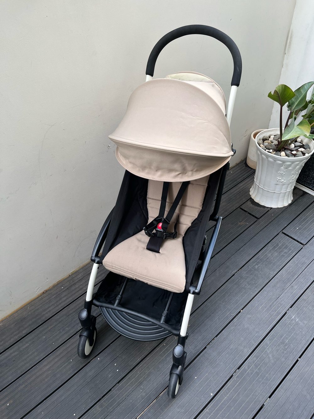 Xe đẩy Babyzen YoYo+ khung trắng màu beige ( size: 6m->22kg~4y), còn túi đựng - Ảnh 11