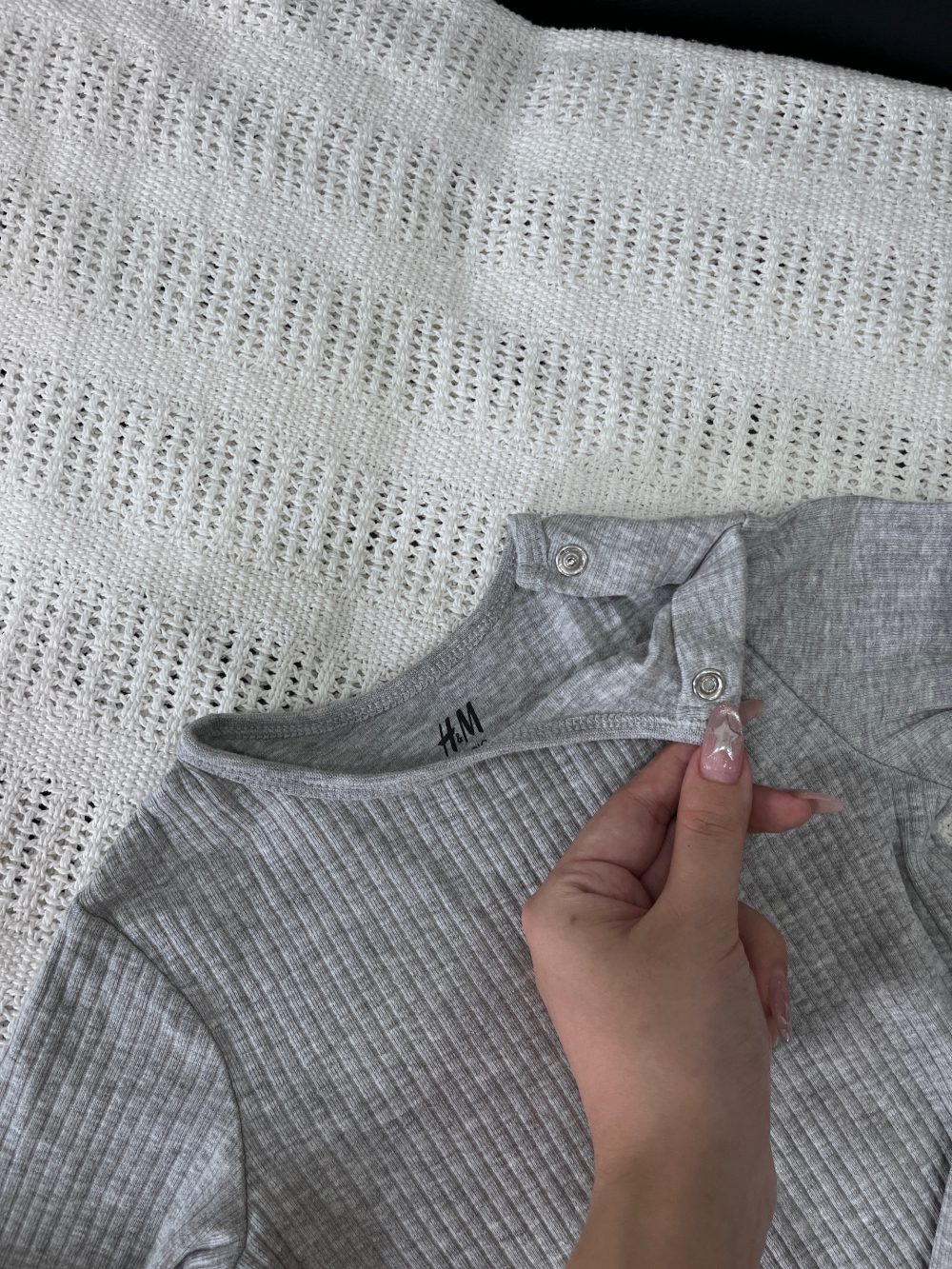 Set 3 bodysuit dài tay H&M màu xám, đen (size 1,5→2y) - Ảnh 9