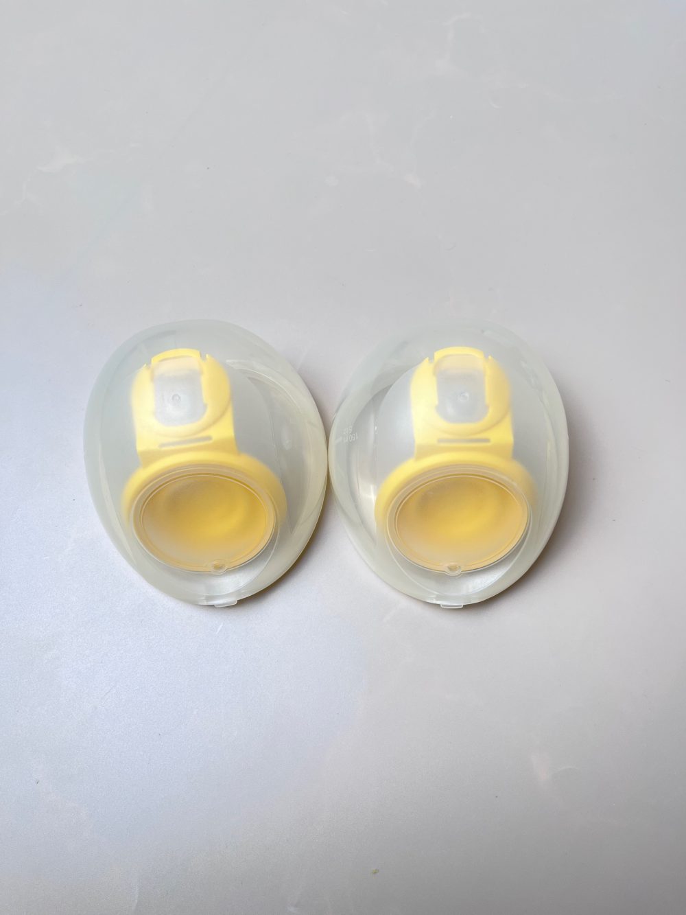 Máy hút sữa Medela Pump in Style MaxFlow Hands Free ( full box) tặng kèm phễu hạ size, miếng lót thấm sữa và áo hút sữa, túi trữ sữa - Ảnh 23