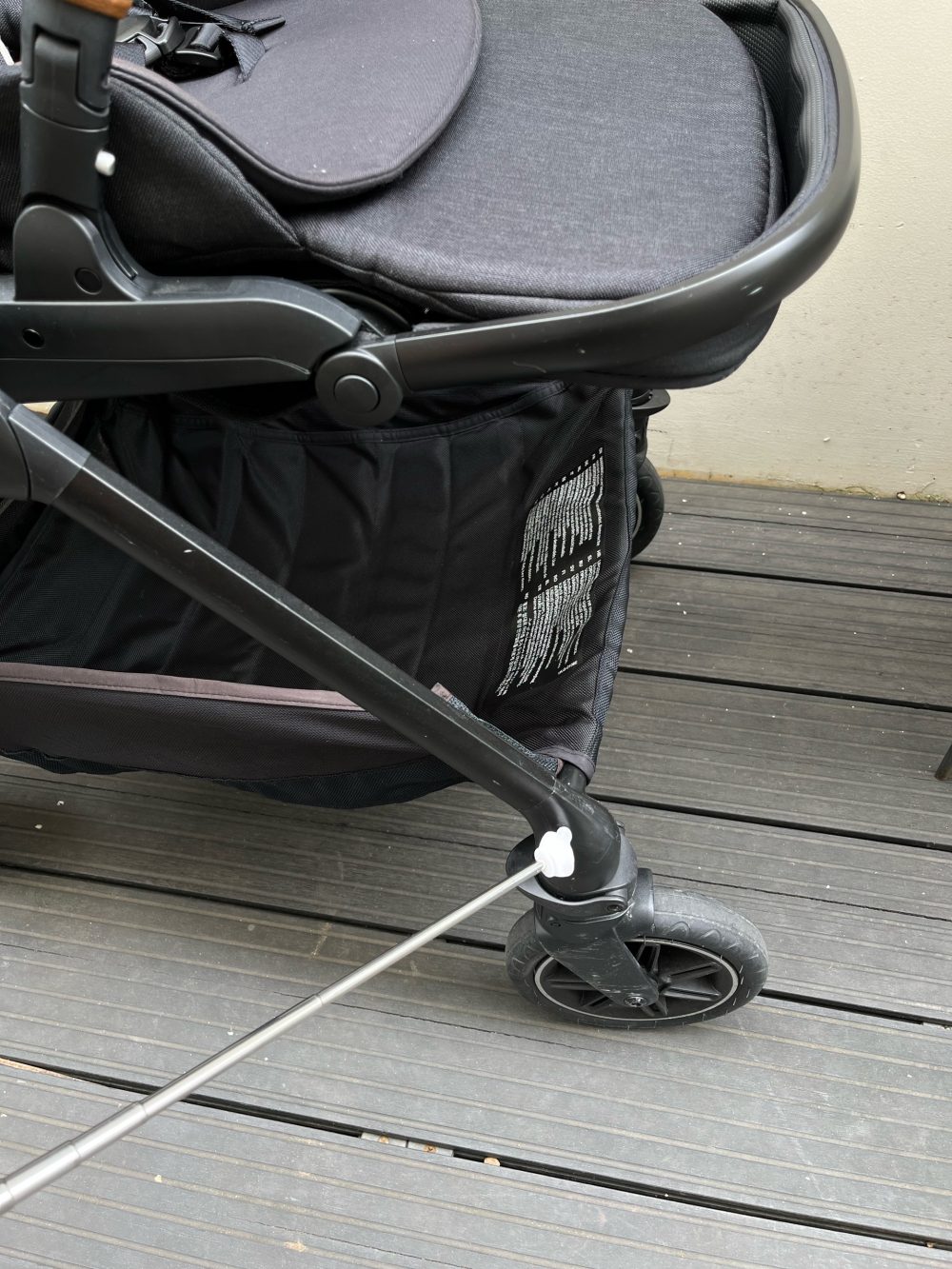 Xe đầy Nuna Triv màu xám khung đen (size: 0→ 4y, tối đa 22kg) - Ảnh 3