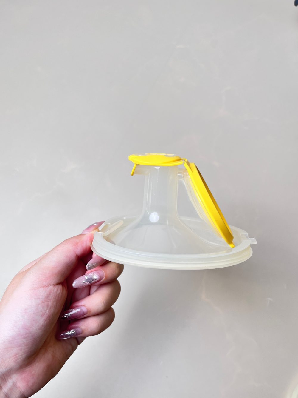 Máy hút sữa Medela Pump in Style MaxFlow Hands Free ( full box) tặng kèm phễu hạ size, miếng lót thấm sữa và áo hút sữa, túi trữ sữa - Ảnh 14