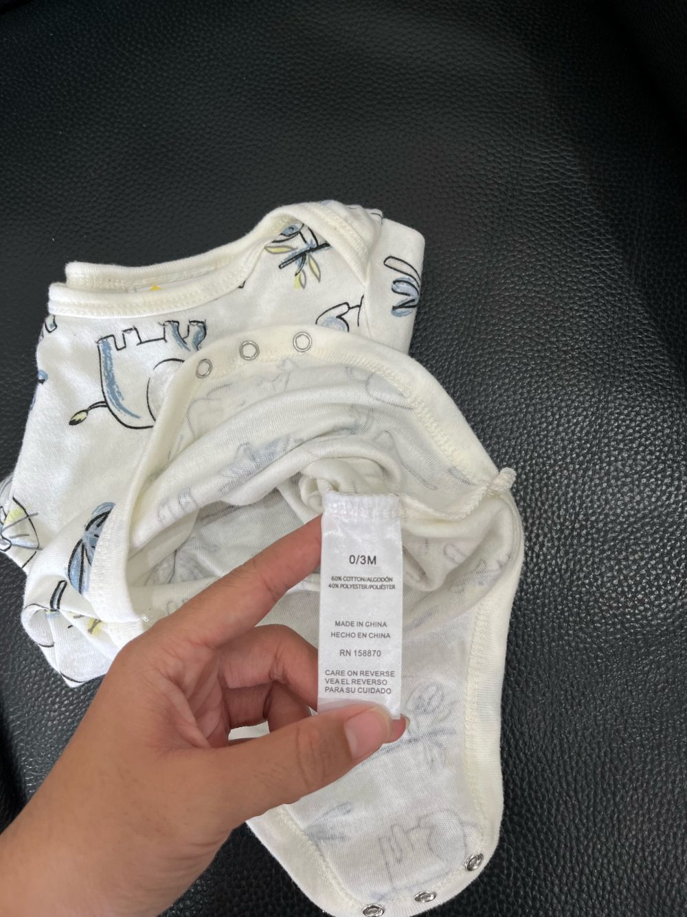 Set 3 bộ bodysuit Litte Chickadees và Carter’s màu trắng, xanh, be ( size: 0->3m) - Ảnh 10